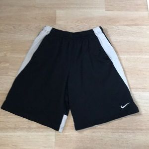 Men’s Nike B-ball Shorte